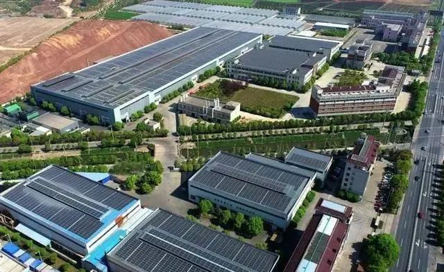 厂房装置光伏，每年节约电费200万元！装置工贸易光伏的4大优势，当局都在推荐！