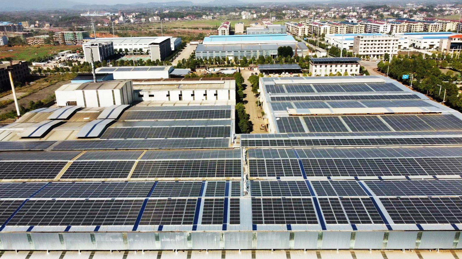 6月以来，室表温度居高不下！多地供电严重，光伏电站或将为工贸易企业带来“用电自由！